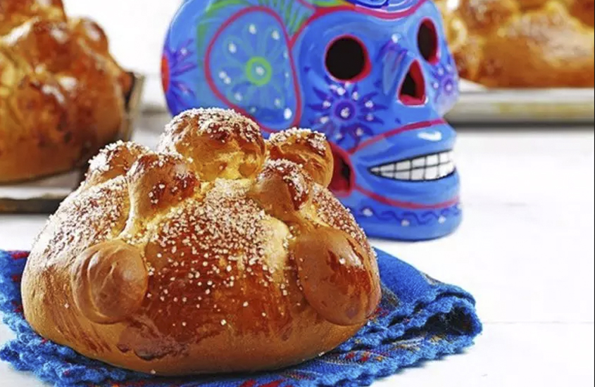 Pan de Muerto: Su origen prehispánico y significado